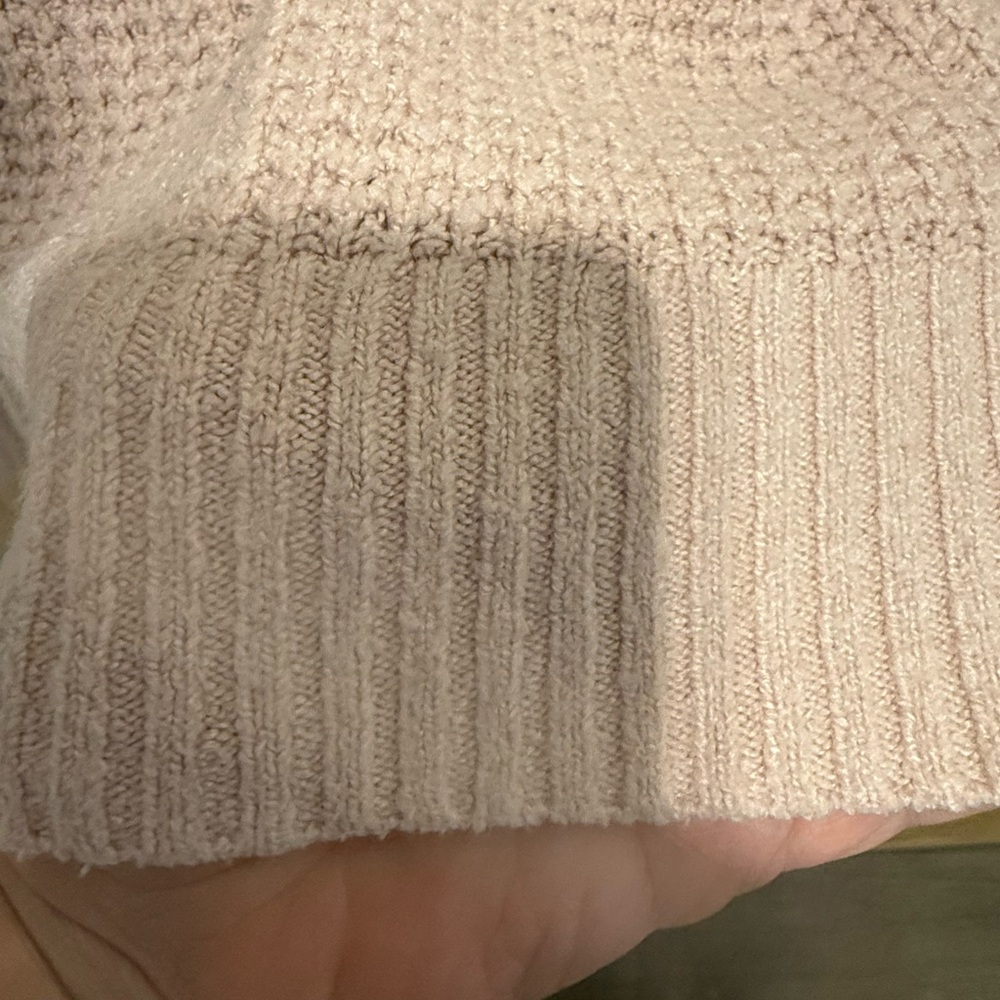 American Eagle Outfitters women’s Light Pink waffle Crewneck sweater - Picture 8 of 9